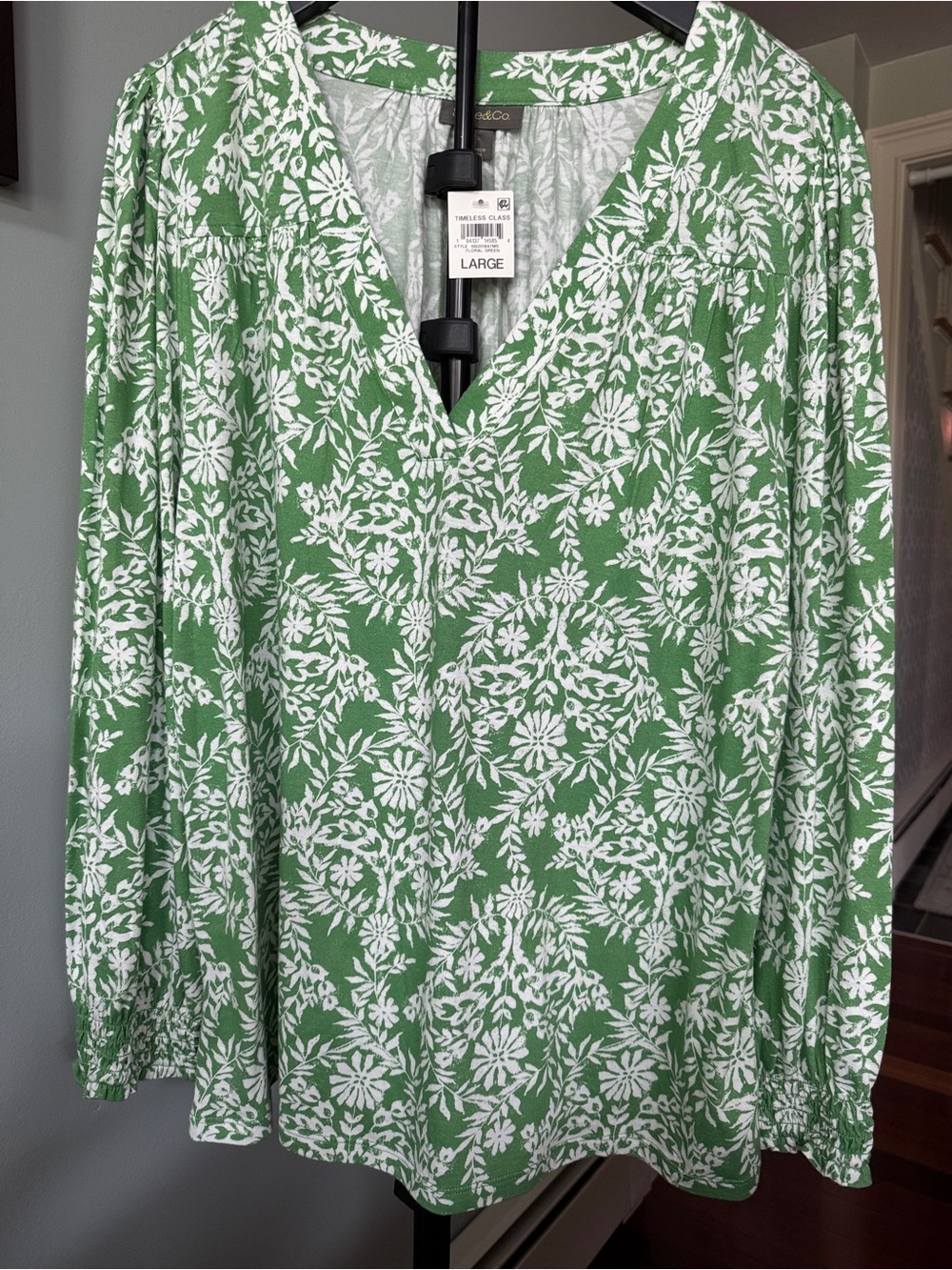 Style & Co Green Floral V-Neck Long Sleeve Top - Large NWT